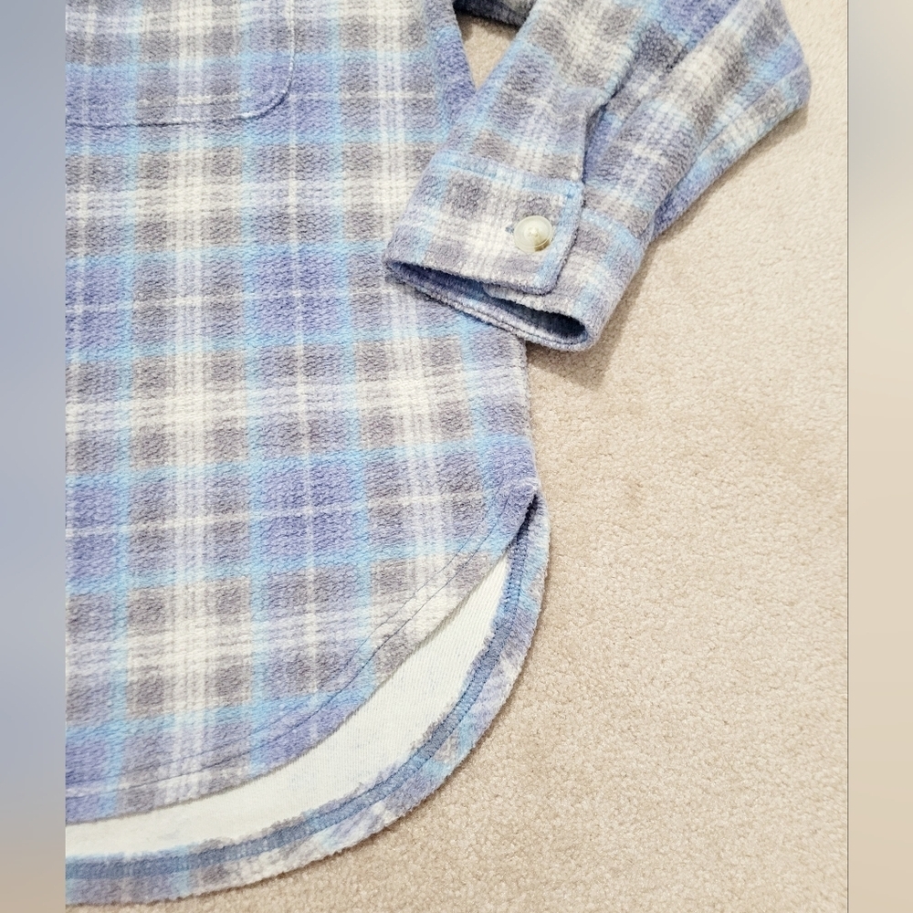 American Eagle Plaid Oversized Shacket Shirt Blue Gray Women's Size Medium SOFT - Picture 7 of 13